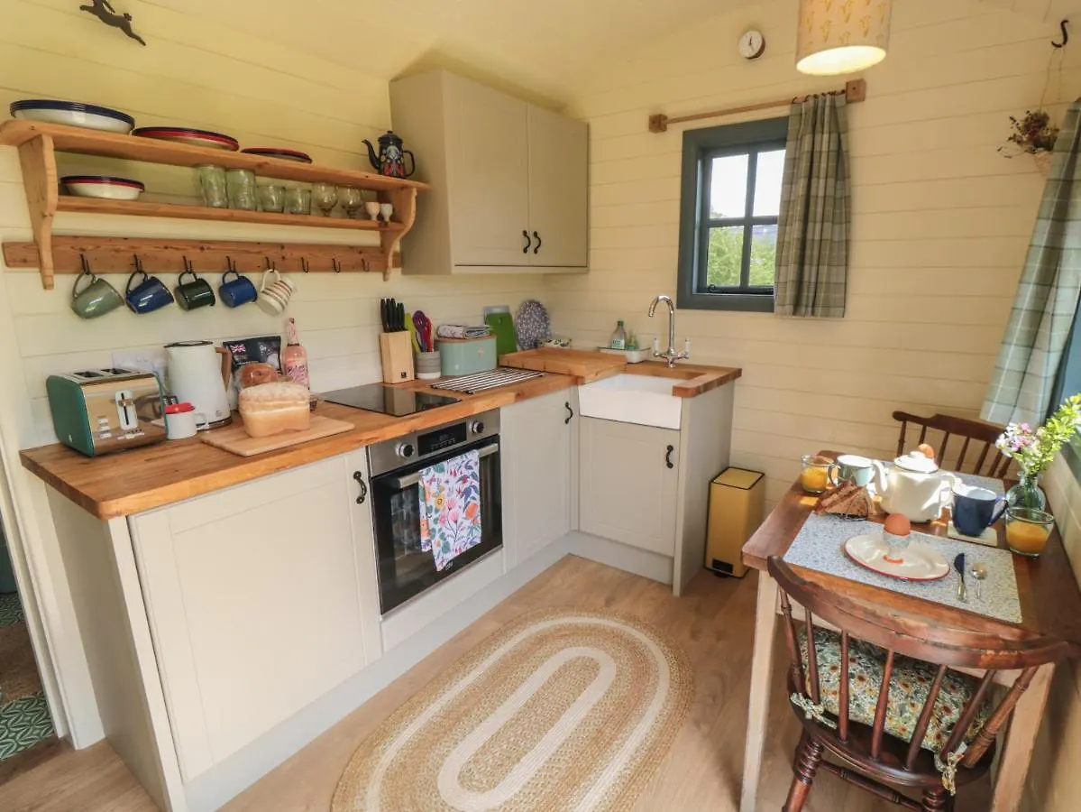 Sheep Cote Shepherds Hut Middlesbrough 0*,